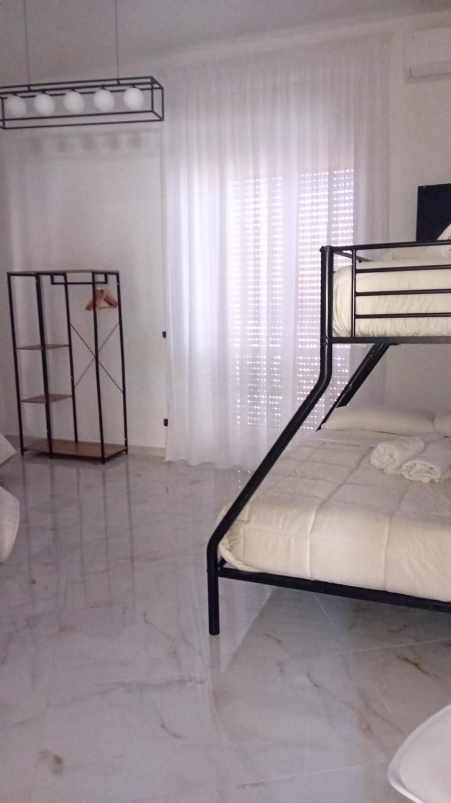 B&B Garibaldi Road Napoli Eksteriør bilde