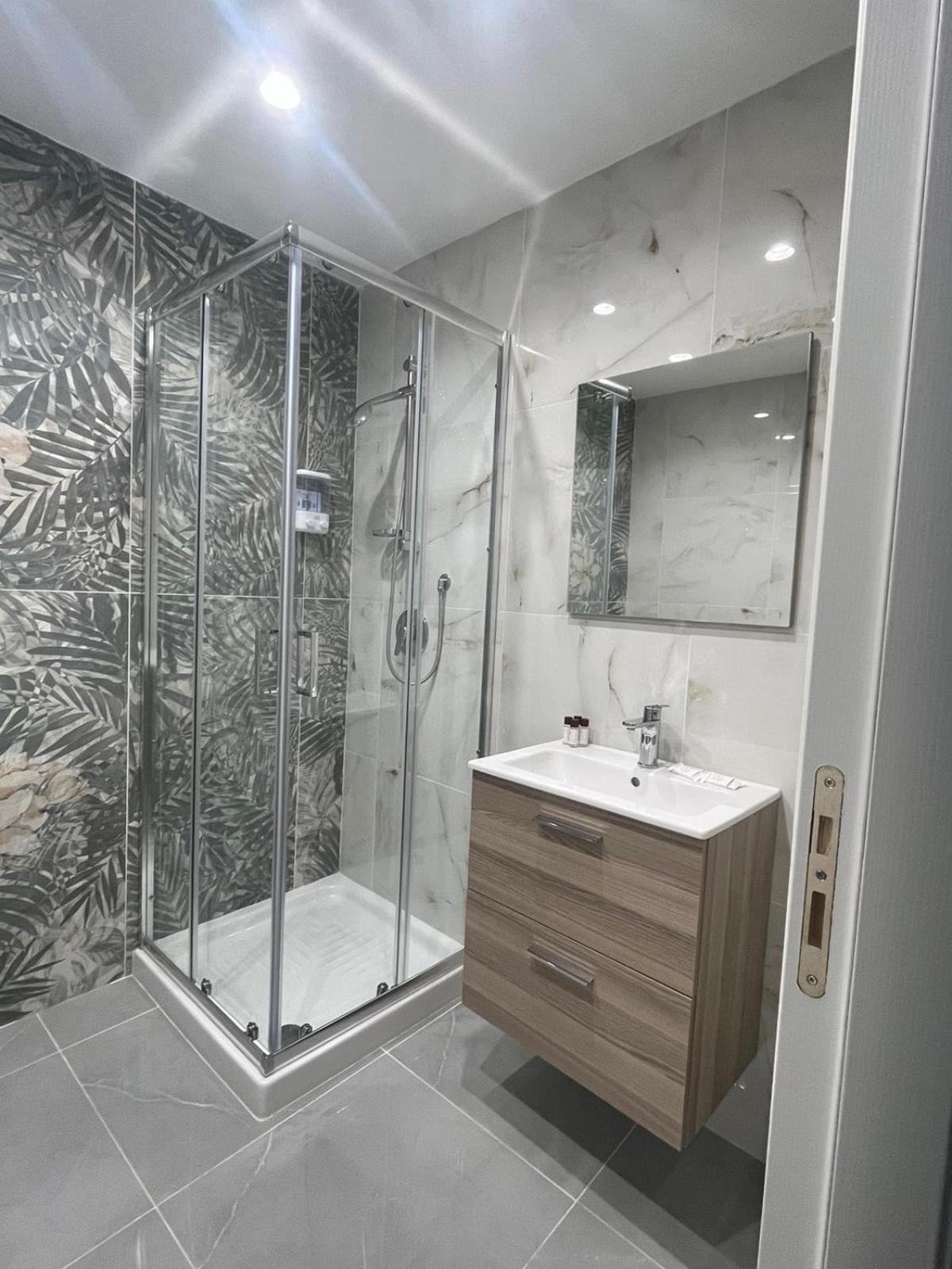 B&B Garibaldi Road Napoli Eksteriør bilde